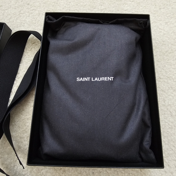 YSL Monogram Quilted Chain Bag Black/Gold - Picture 11 of 11